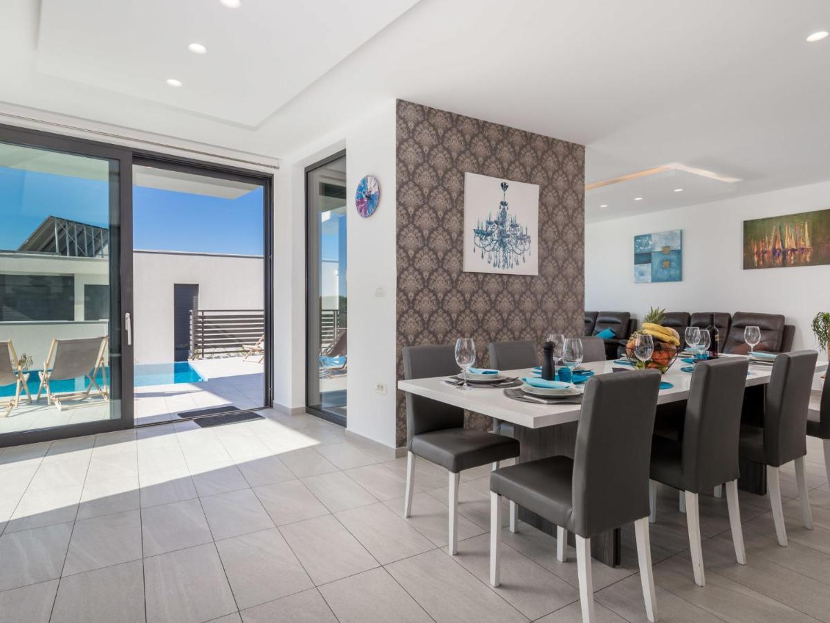 Albi By Interhome Kostrena